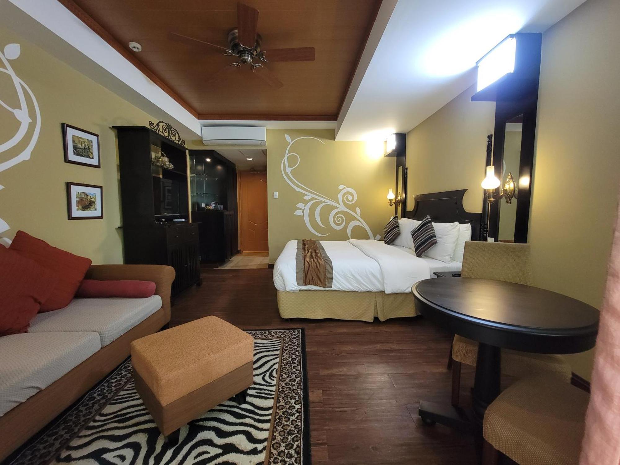 Lee Boutique Hotel Tagaytay Tagaytay City Екстериор снимка