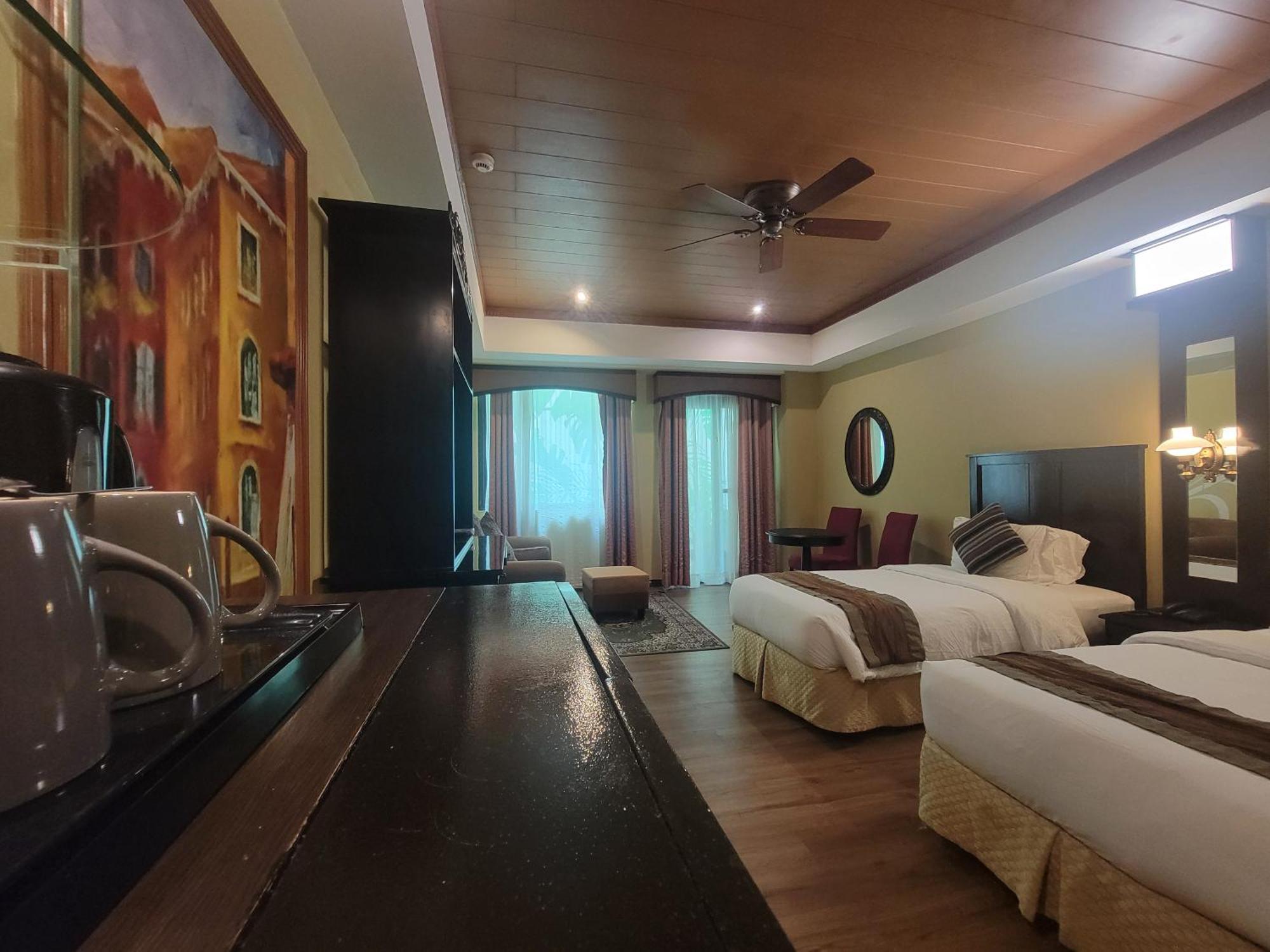 Lee Boutique Hotel Tagaytay Tagaytay City Екстериор снимка