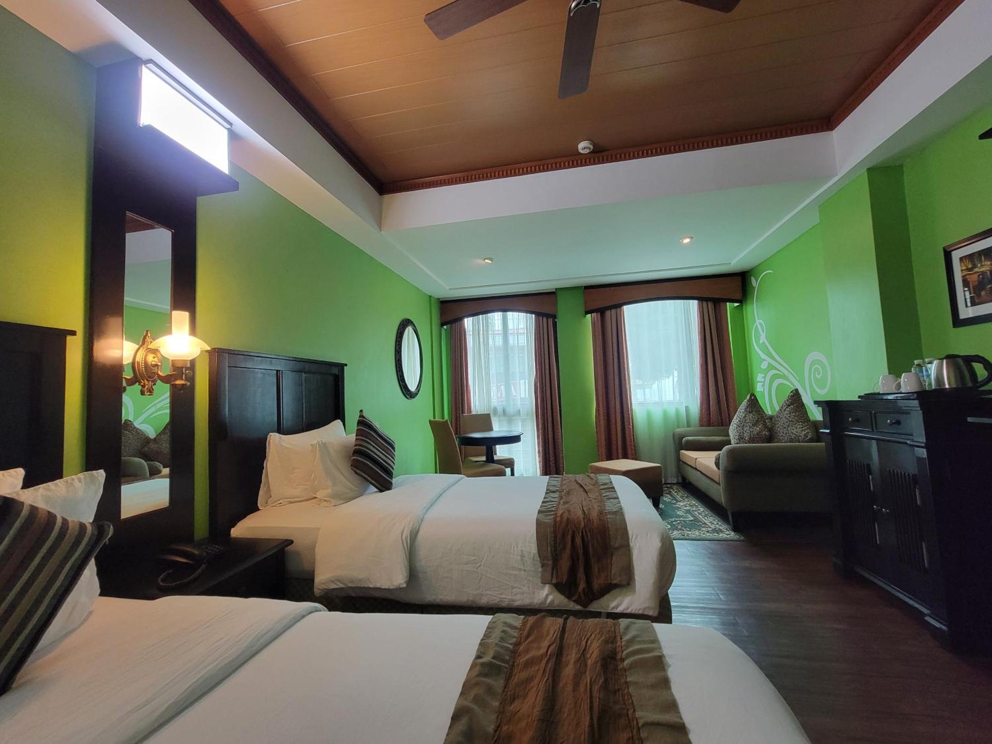 Lee Boutique Hotel Tagaytay Tagaytay City Екстериор снимка
